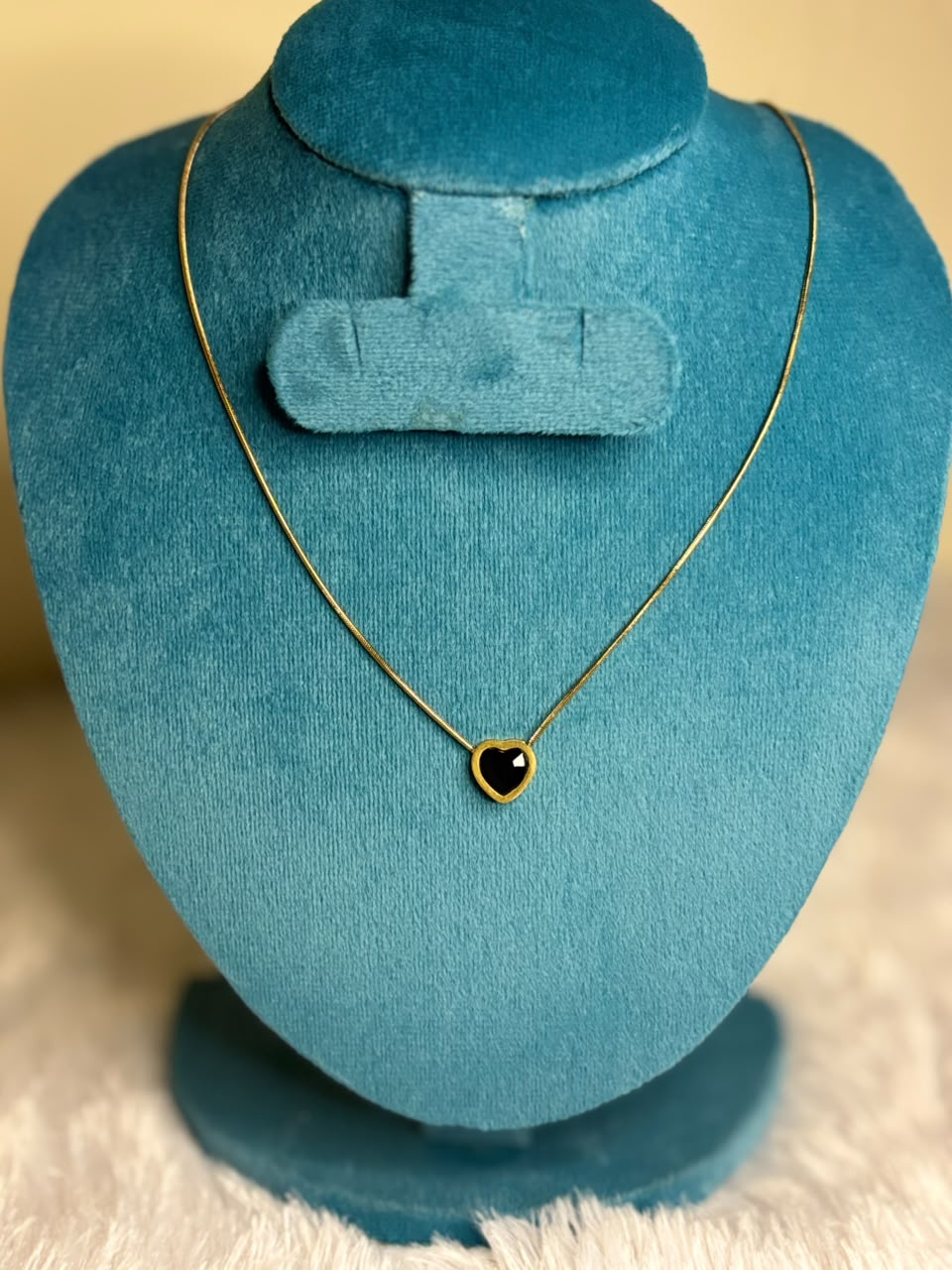 single pendant chain