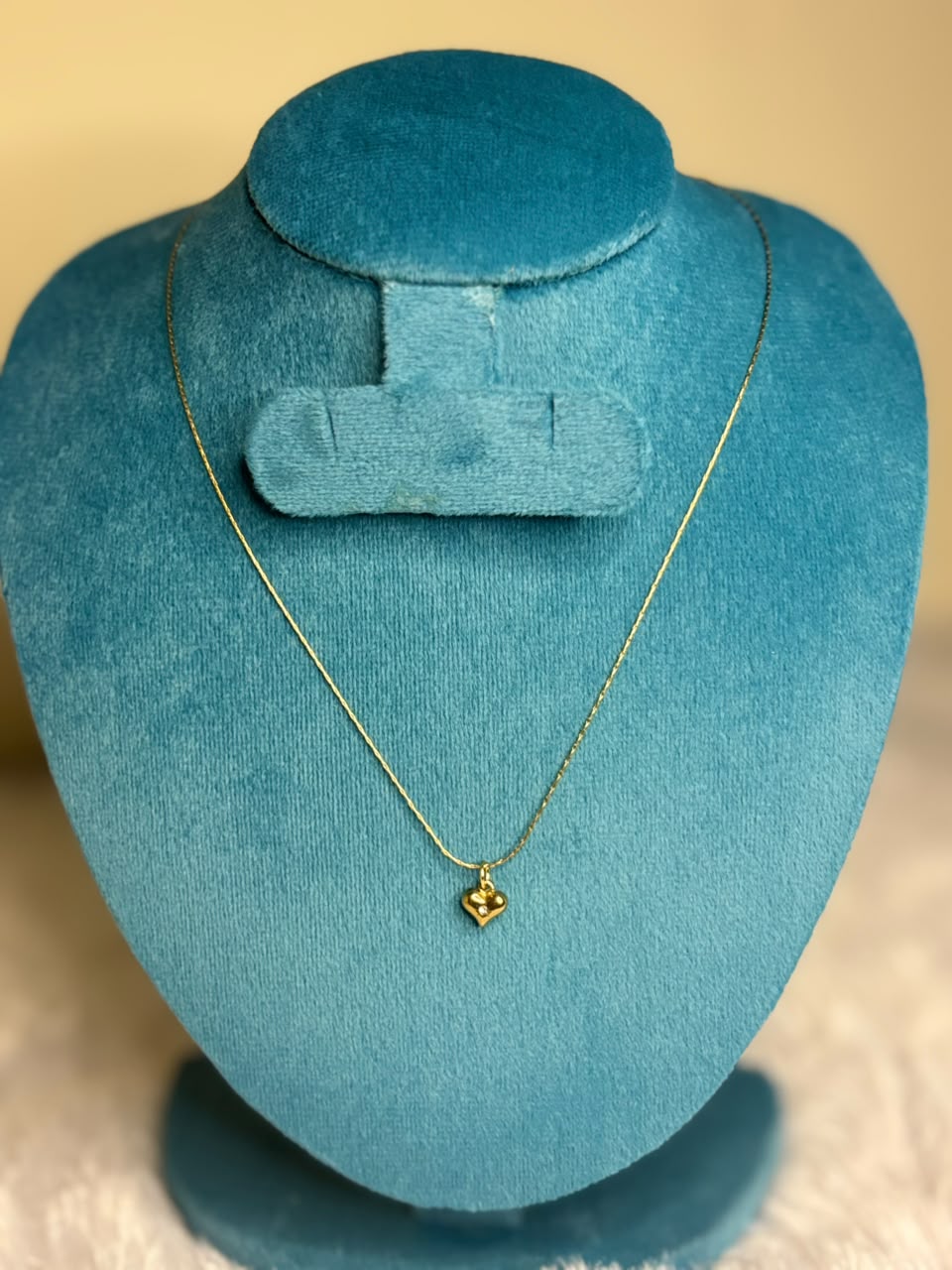 single pendant chain