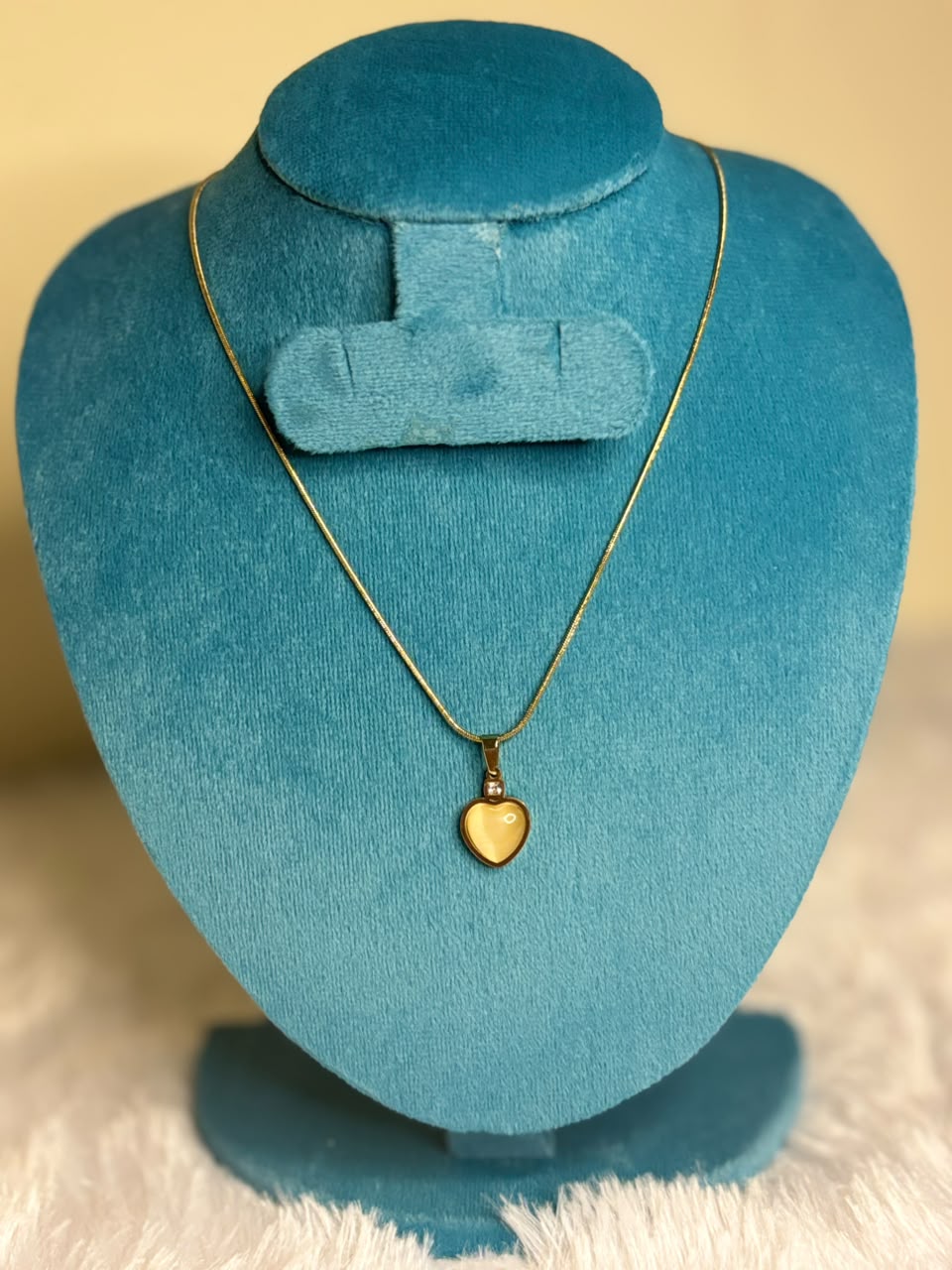 single pendant chain