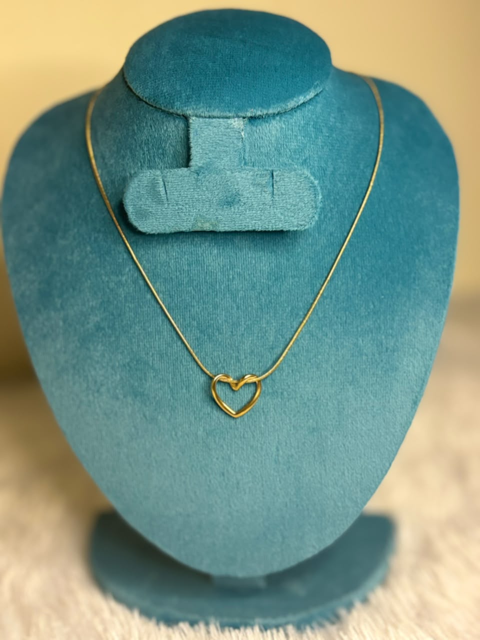 single pendant chain