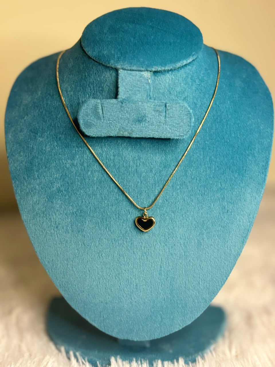 single pendant chain