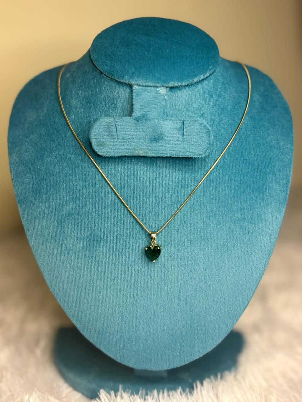 single pendant chain