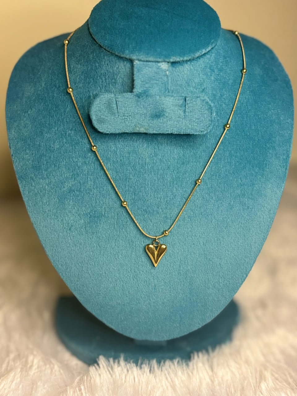 single pendant chain