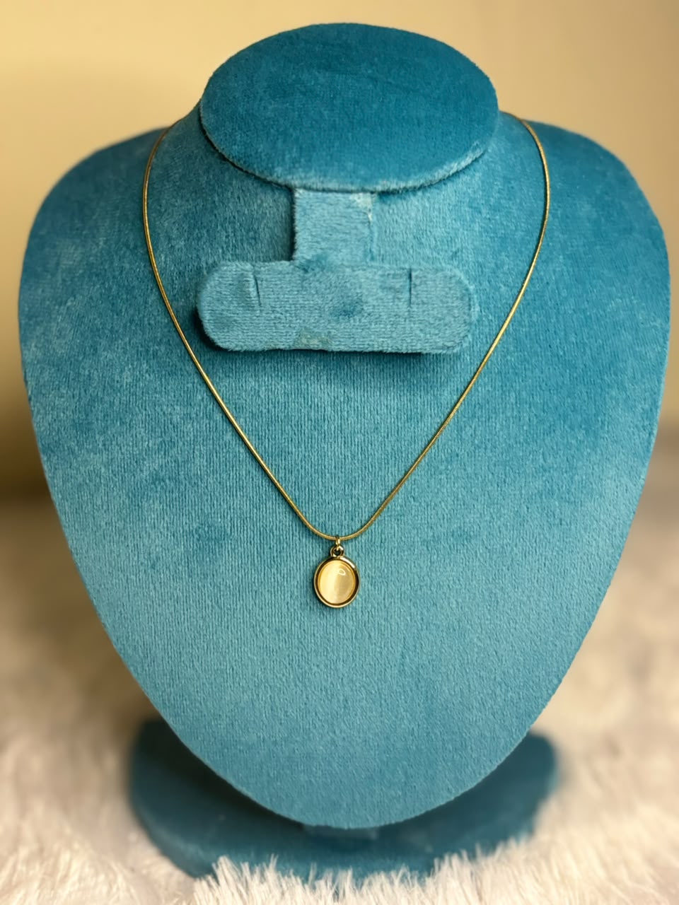 single pendant chain