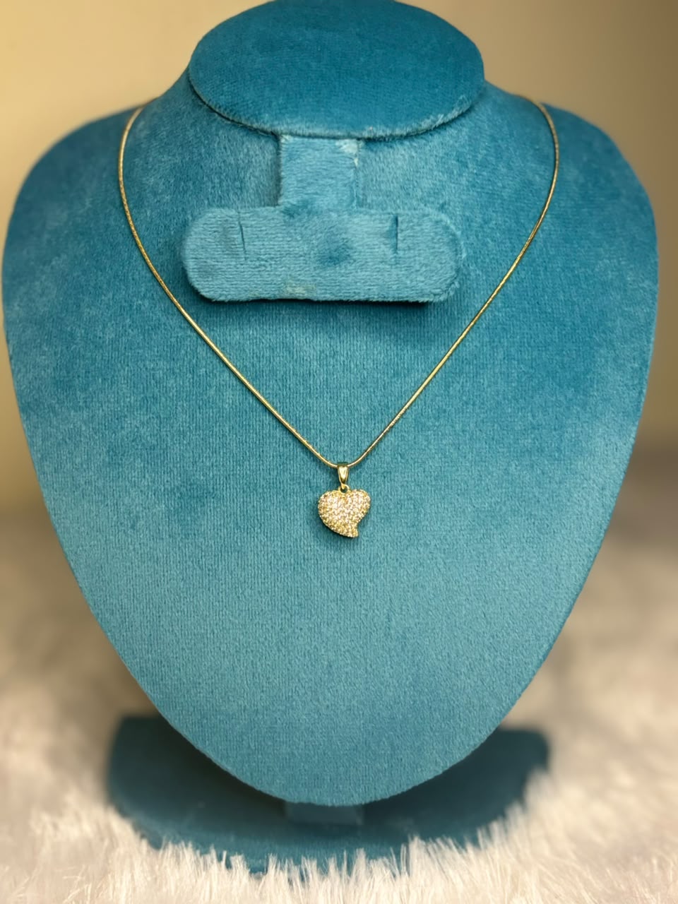 single pendant chain