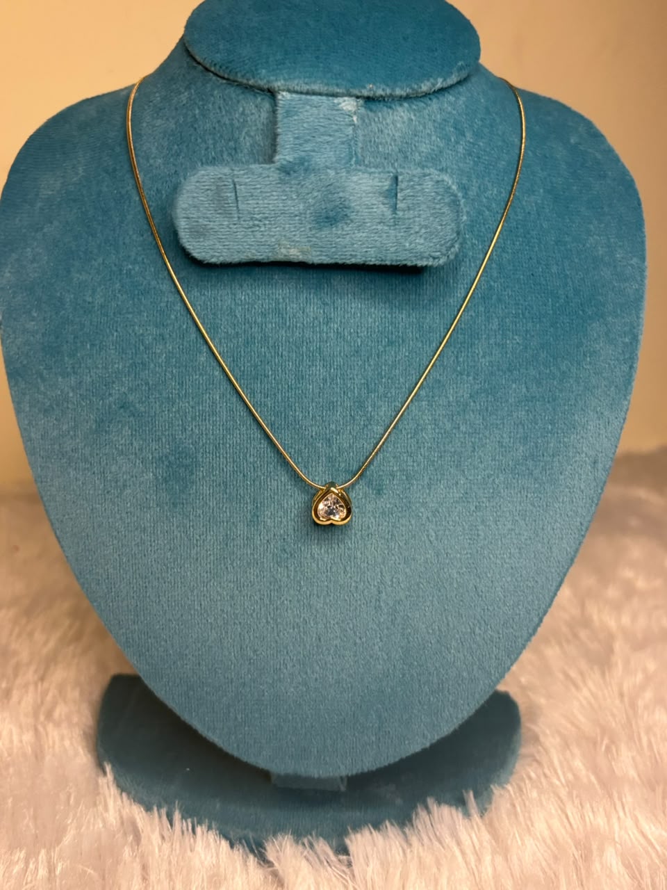single pendant chain