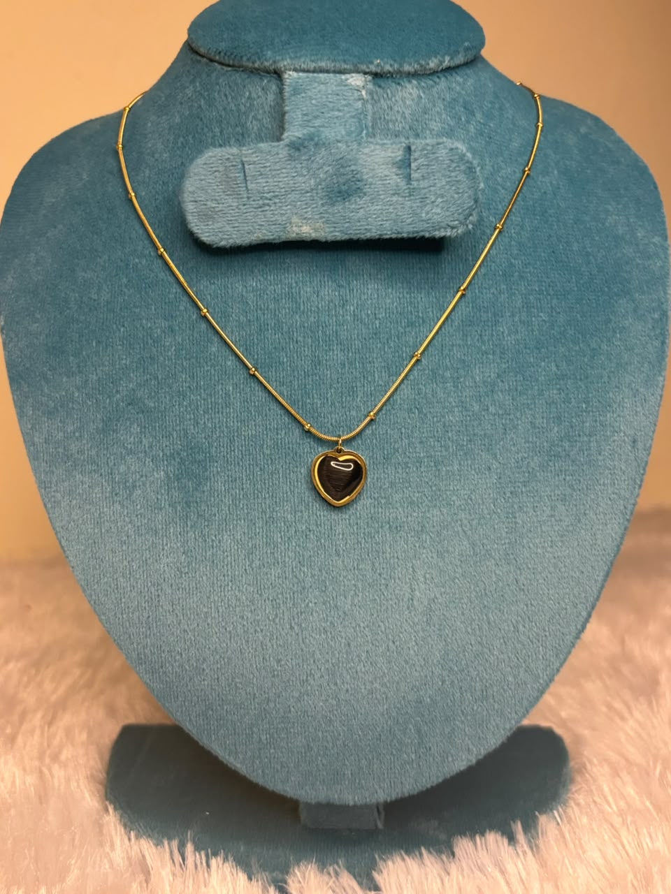 single pendant chain