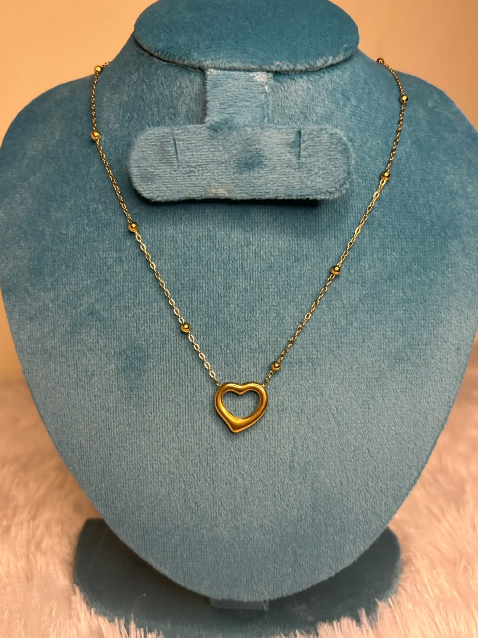 single pendant chain
