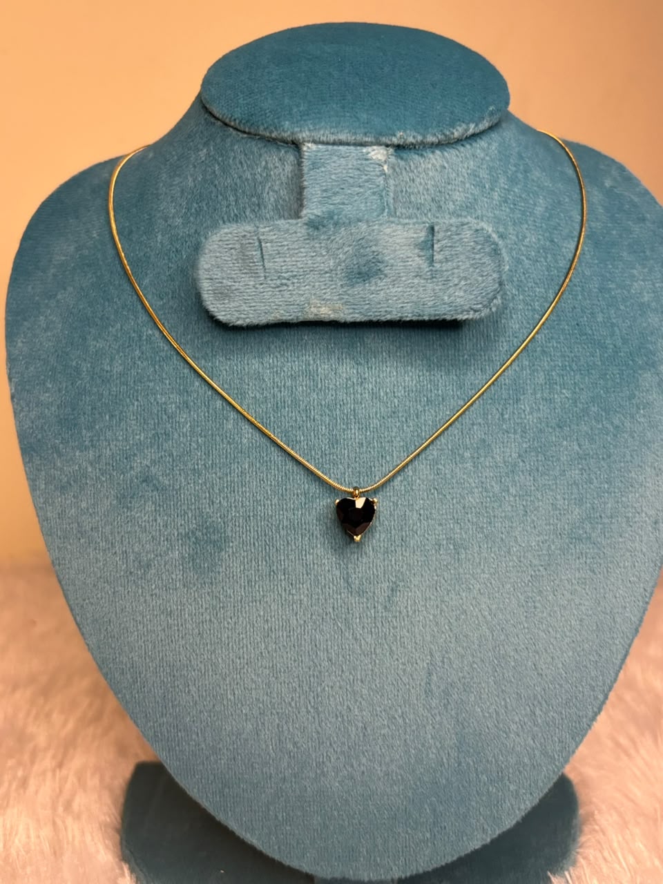 single pendant chain
