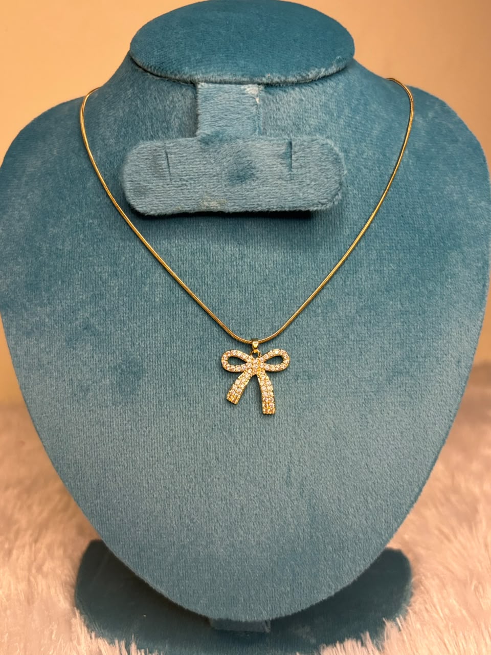 single pendant chain