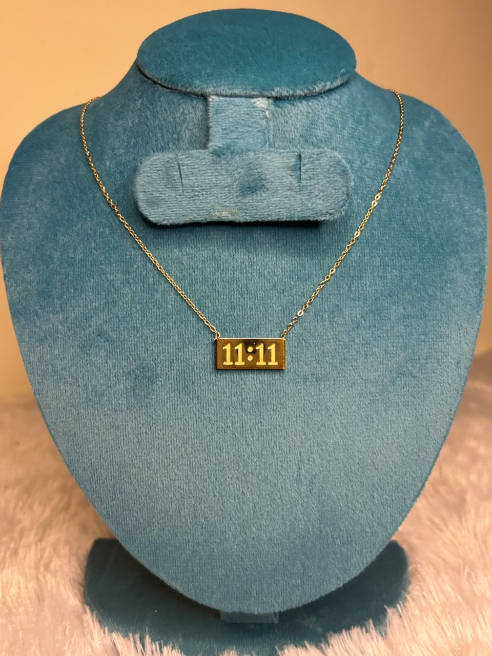 single pendant chain