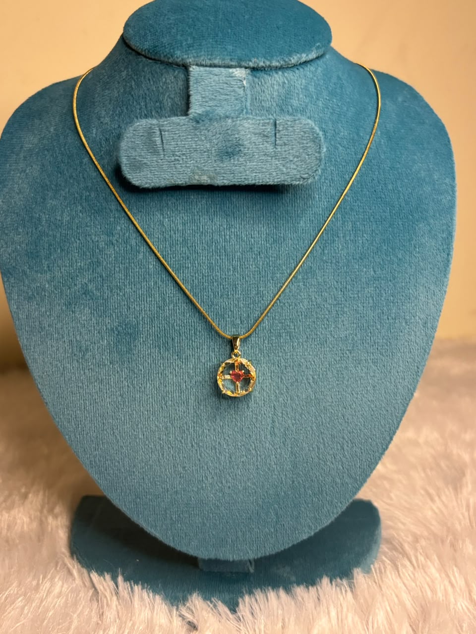 single pendant chain