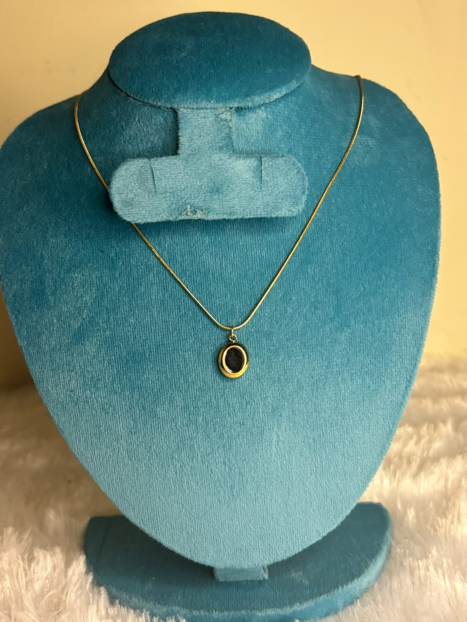 single pendant chain
