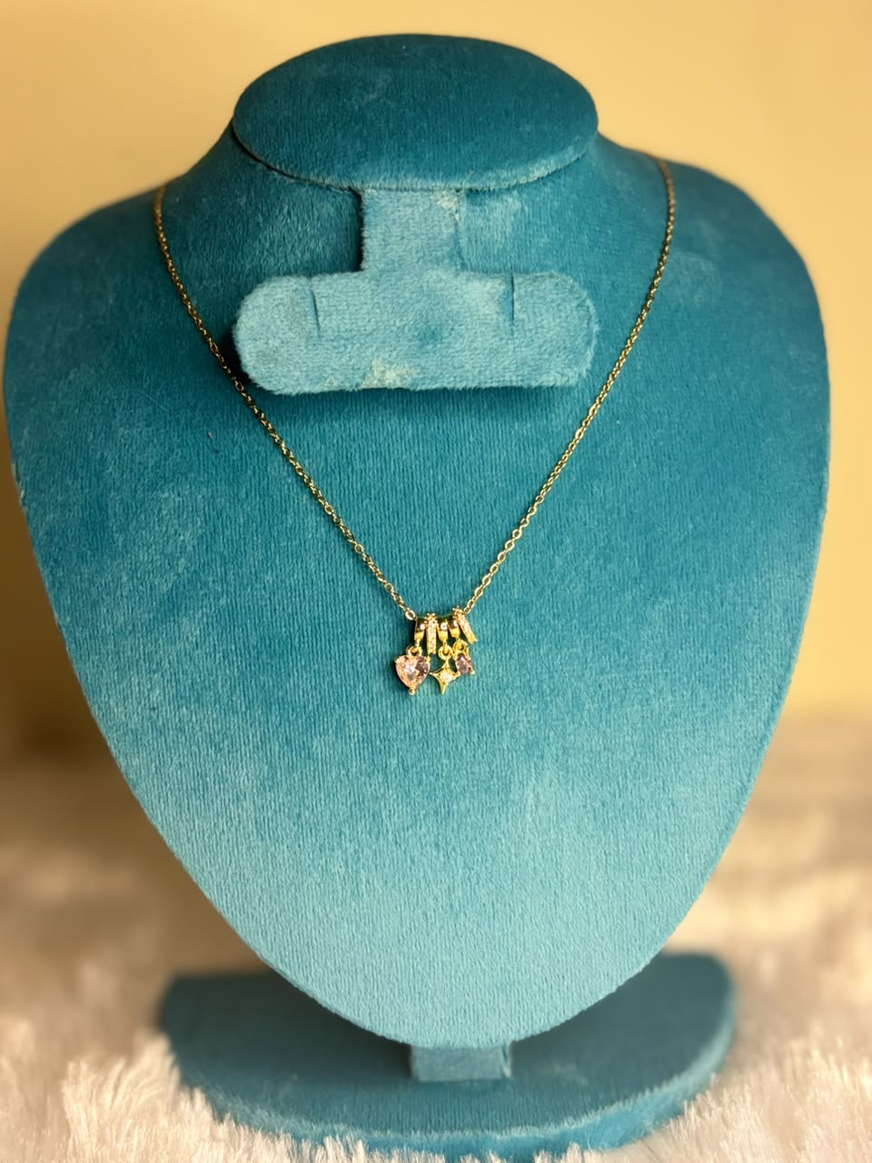 single pendant chain