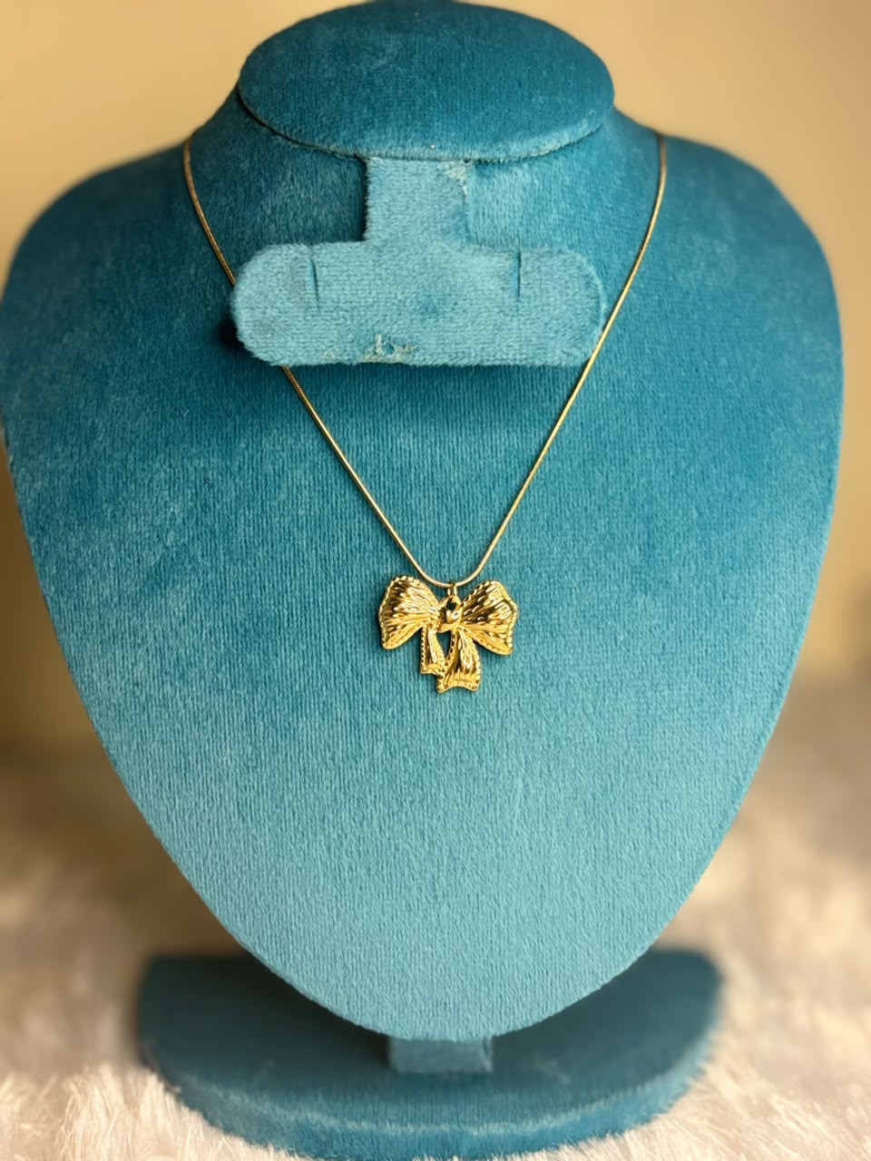 single pendant chain
