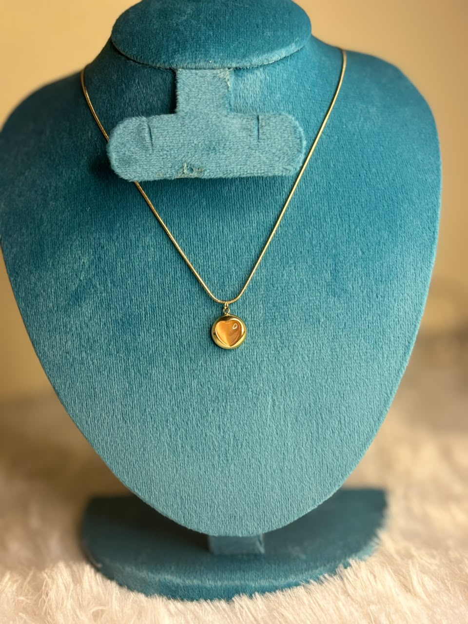 single pendant chain
