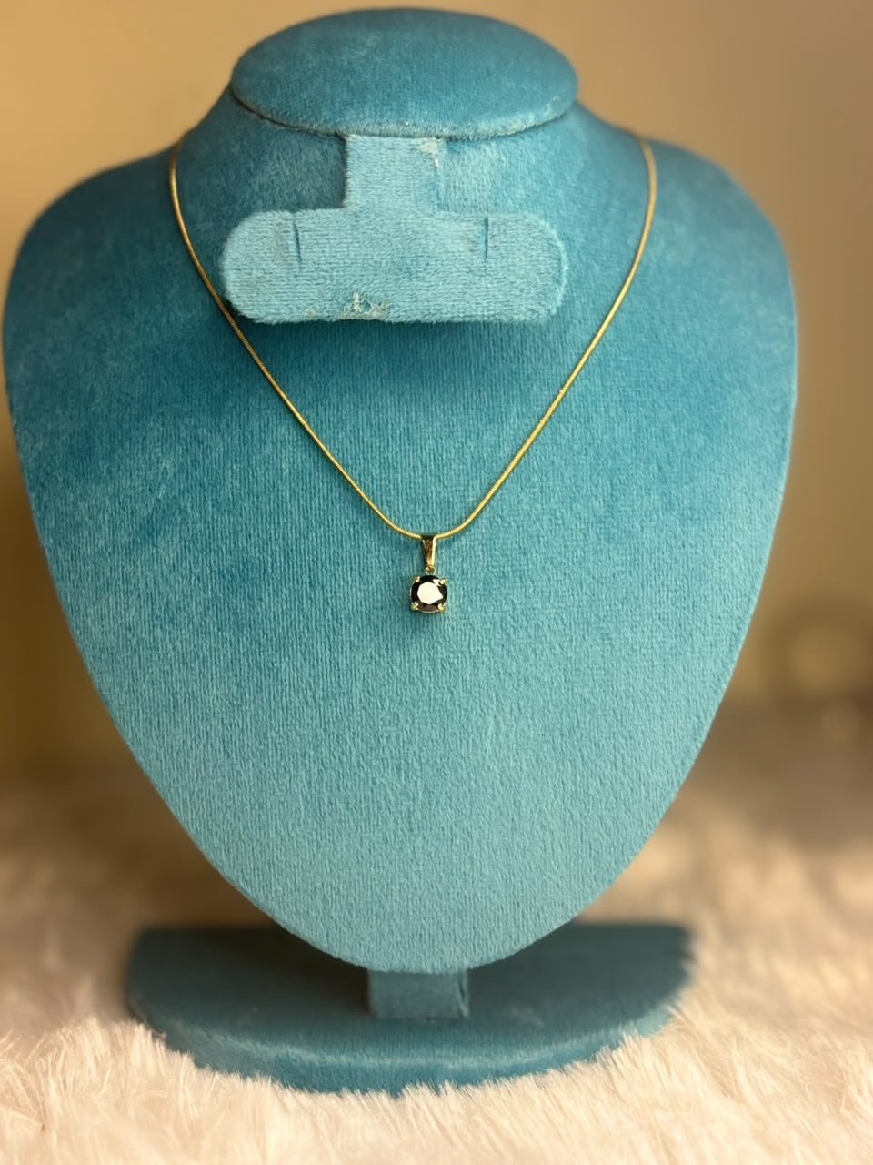 single pendant chain