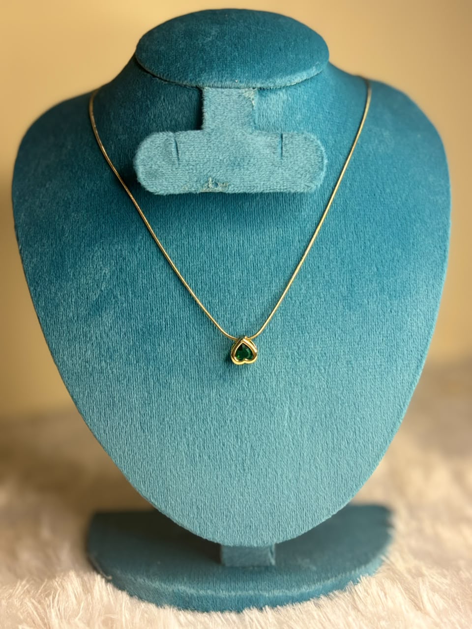 single pendant chain