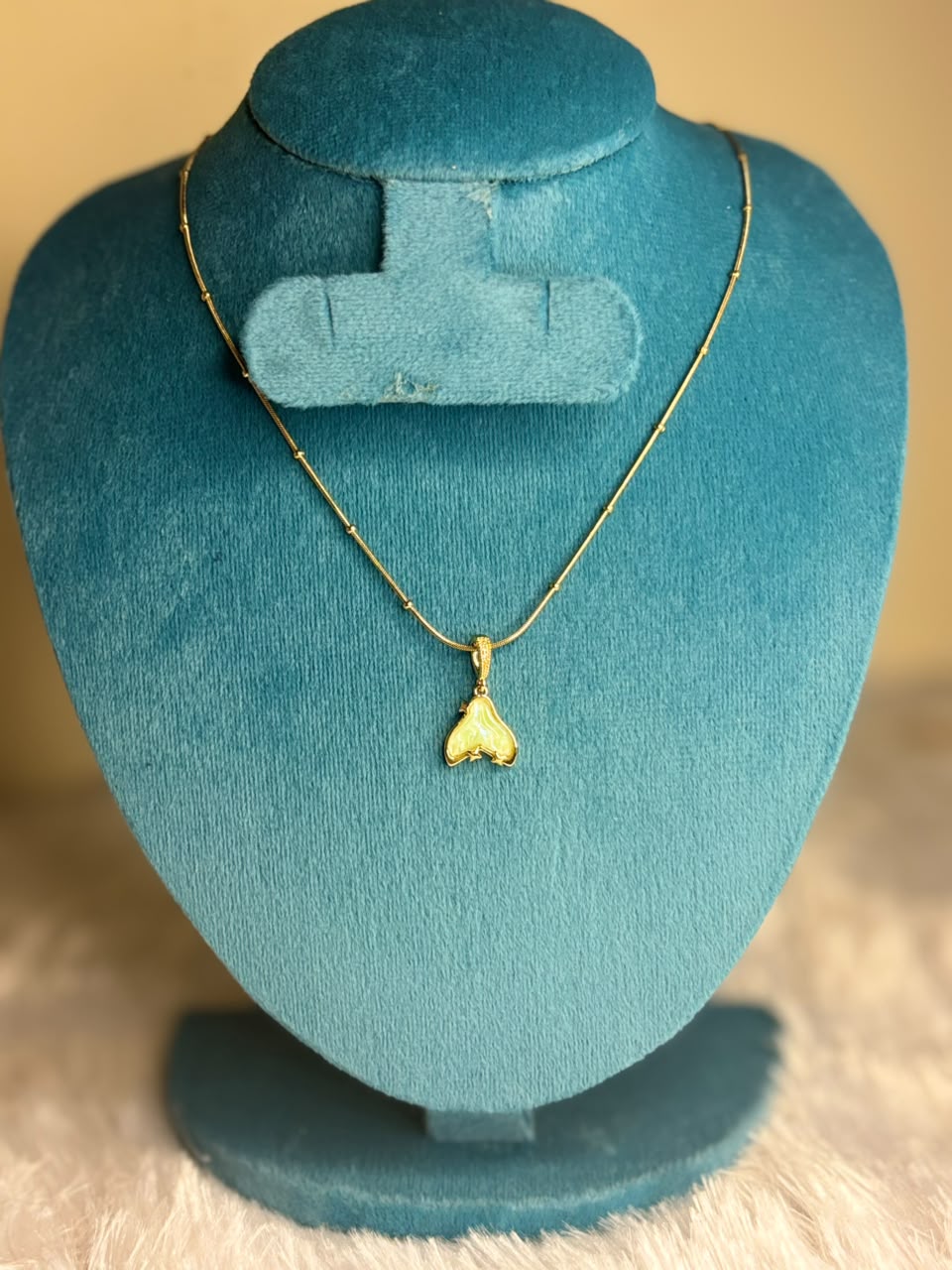 single pendant chain