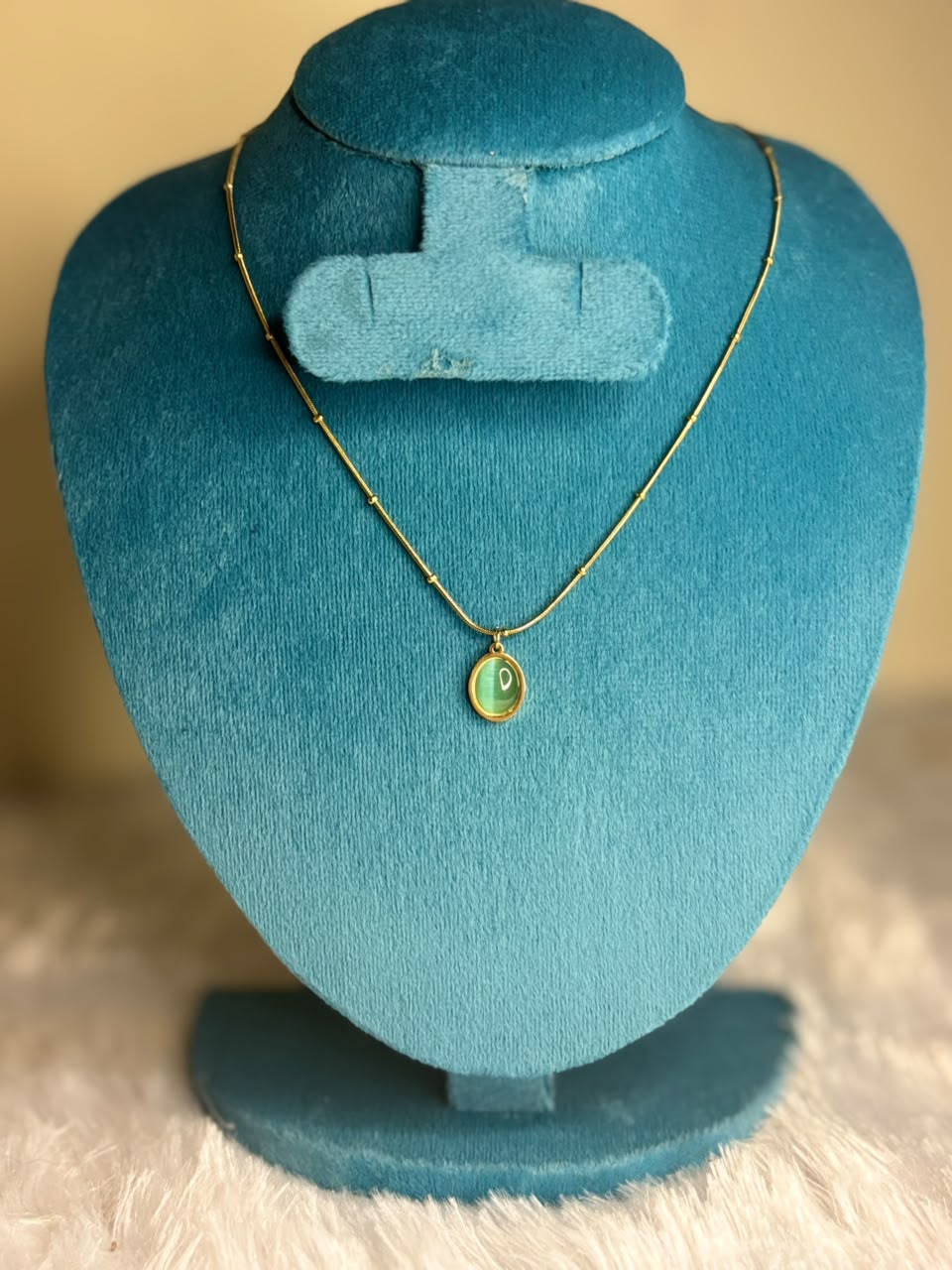 single pendant chain